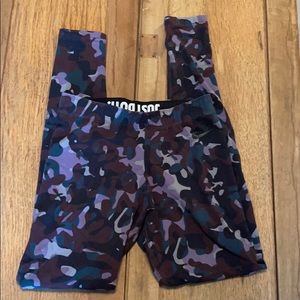 Blues and purples Nike camo leggings